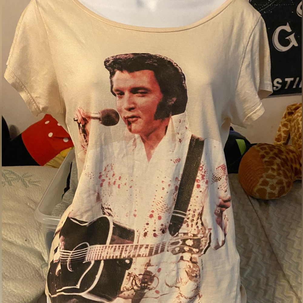 Elvis H&M shirt